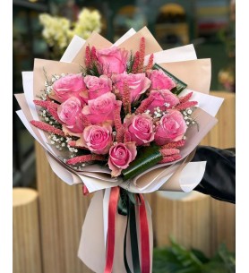 11 Pembe Güllü Buket